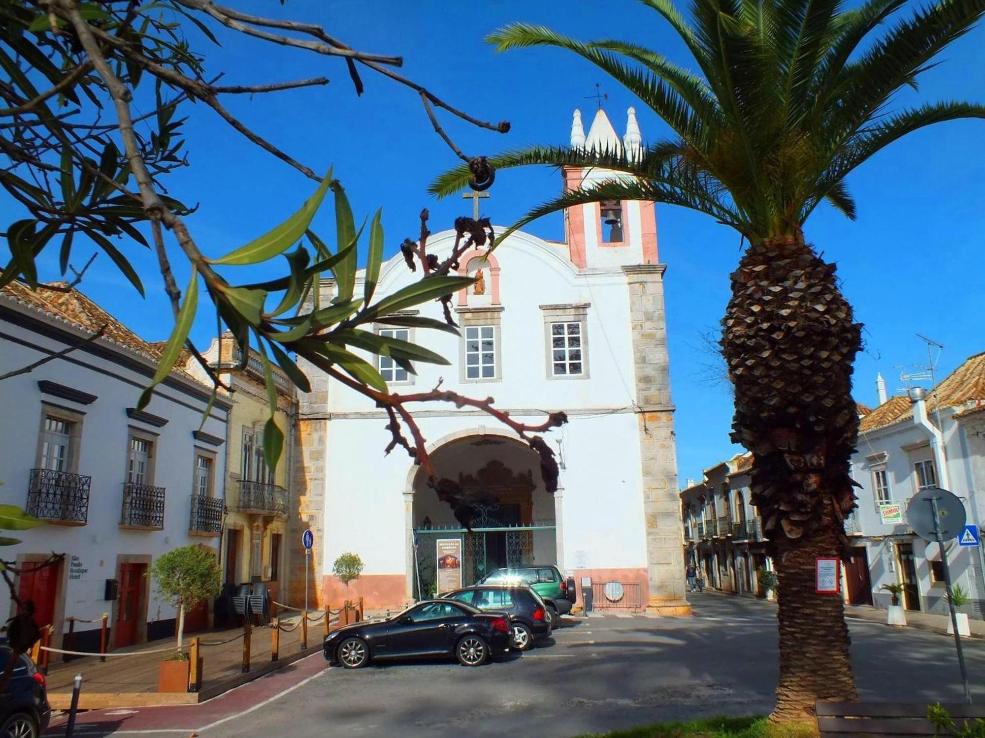 Stylish Townhouse In Tavira Centre, Shared Pool Villa ภายนอก รูปภาพ