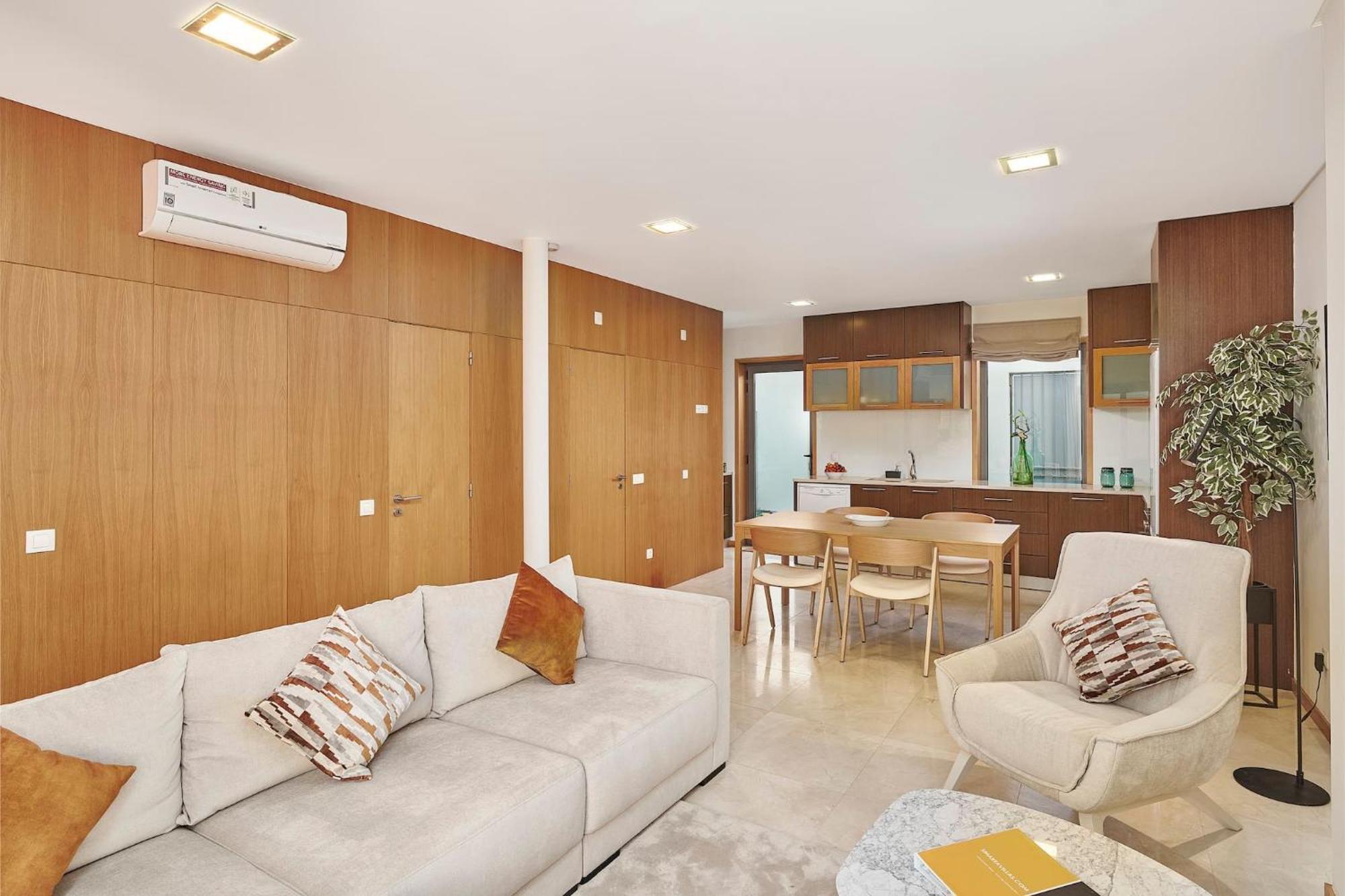 Stylish Townhouse In Tavira Centre, Shared Pool Villa ภายนอก รูปภาพ
