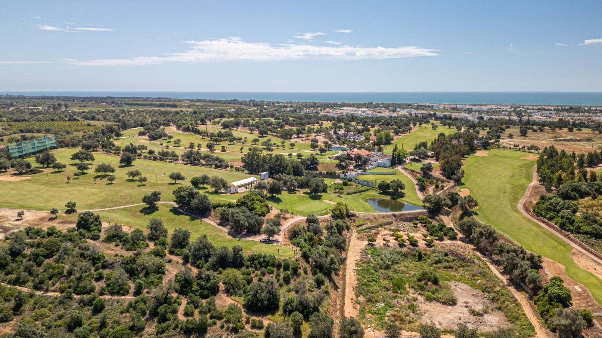 Stylish Townhouse In Tavira Centre, Shared Pool Villa ภายนอก รูปภาพ